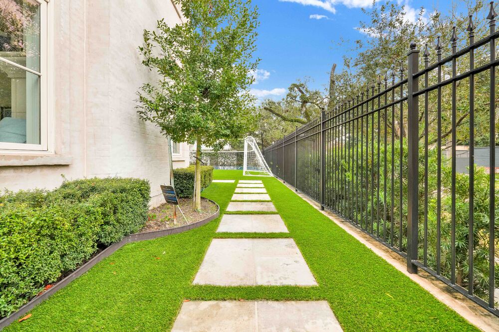 Orion-Turf-And-Landscape_Houston-Artificial-Grass_Auden-St-2031-Bolsover-St_11