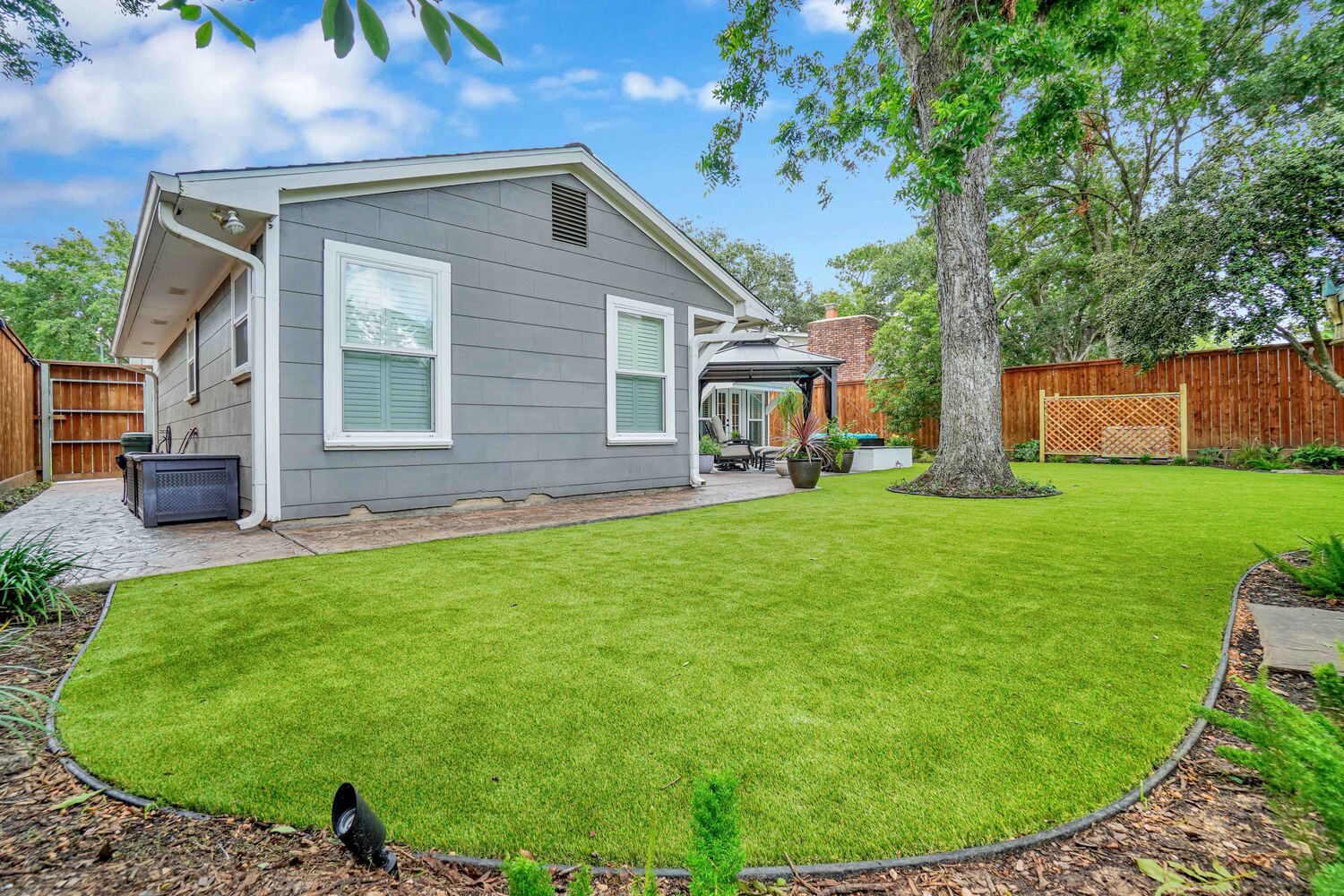 Orion-Turf-And-Landscape_Houston-Artificial-Grass_Backyard5