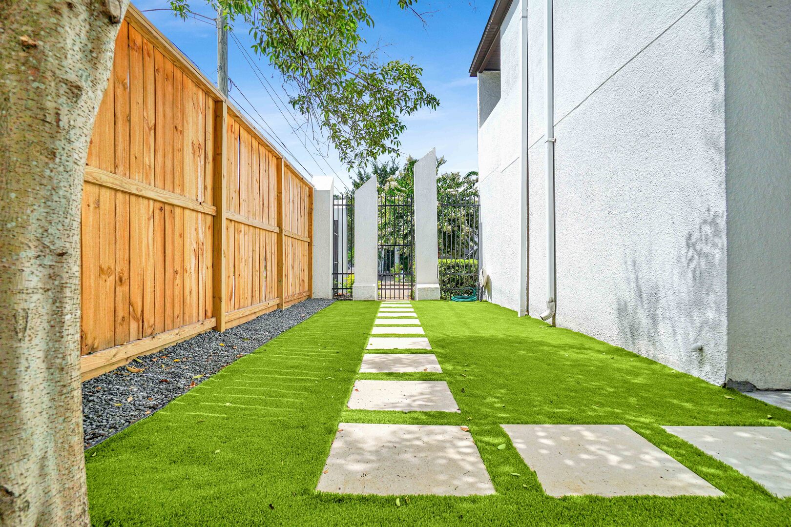 Orion-Turf-And-Landscape_Houston-Artificial-Grass_Houston-Landscape-119