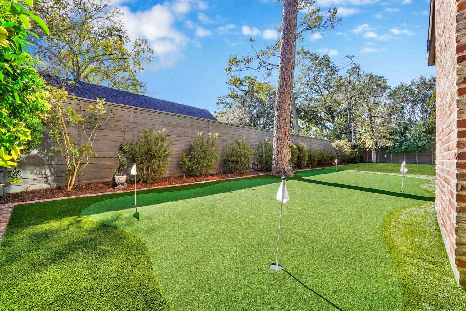 Environmentally Friendly and Economical Choice for Putting Green - Orion Turf and Landscape