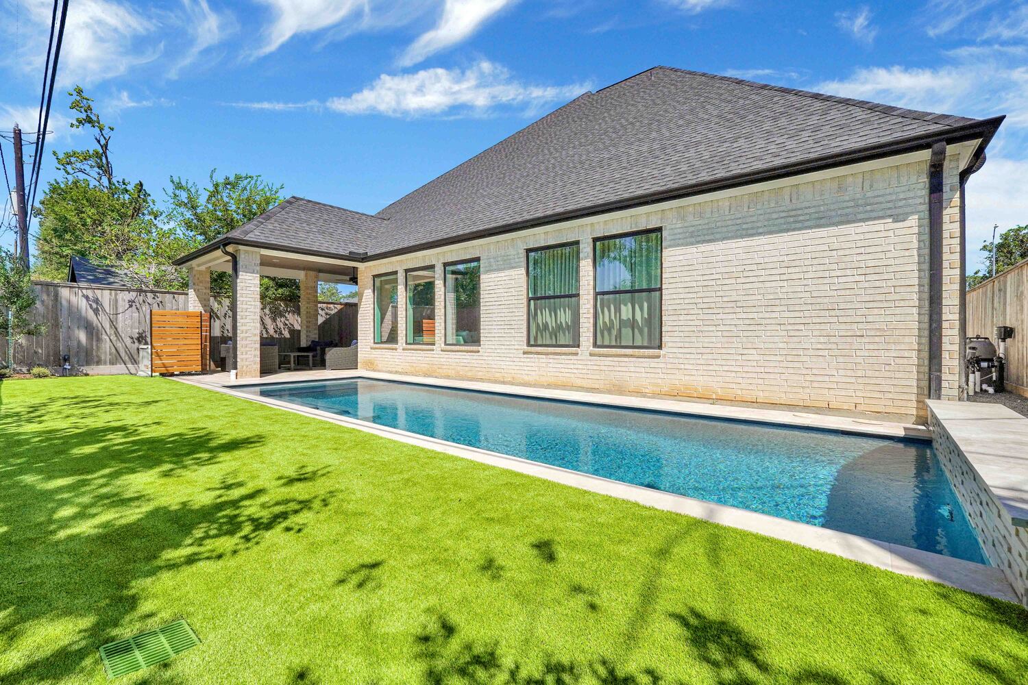 Orion-Turf-And-Landscape_Houston-Artificial-Grass_Pool13