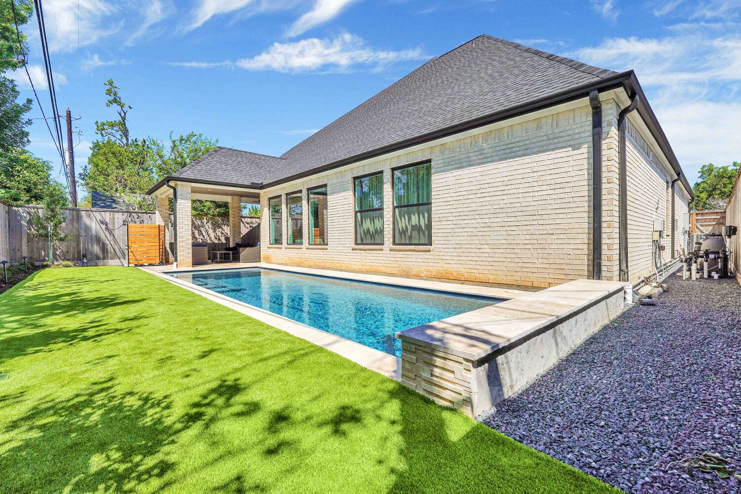 Orion-Turf-And-Landscape_Houston-Artificial-Grass_Pool16