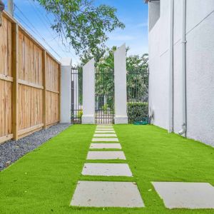 Artficial-turf--landscape-100039