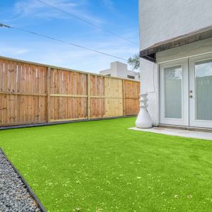 Artficial-turf--landscape-100037