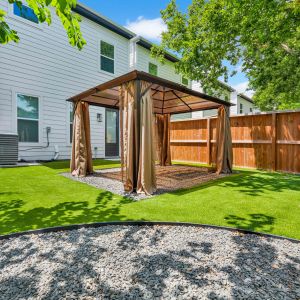 Orion-Turf-and-Landscape-Houston-Pegolas-7